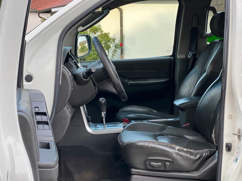 Nissan Navara 3.0l MotorRuckelt Fahrbereit пробіг: 370000 рік: April 2012 Diesel потужність:231 PS коробка: Automatik ціна: 5500 - Фото 9