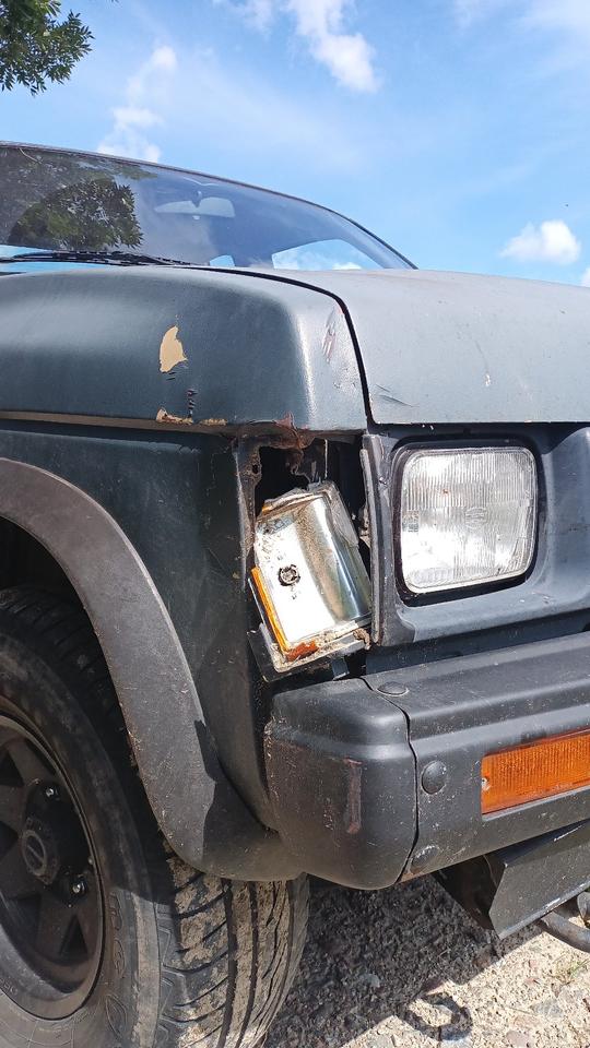 Nissan MD 21 King Cab 4x4 Allrad Pick Up пробіг: 199800 рік: März 1996 потужність:80 PS коробка: Manuell ціна: 1700 - Фото 3