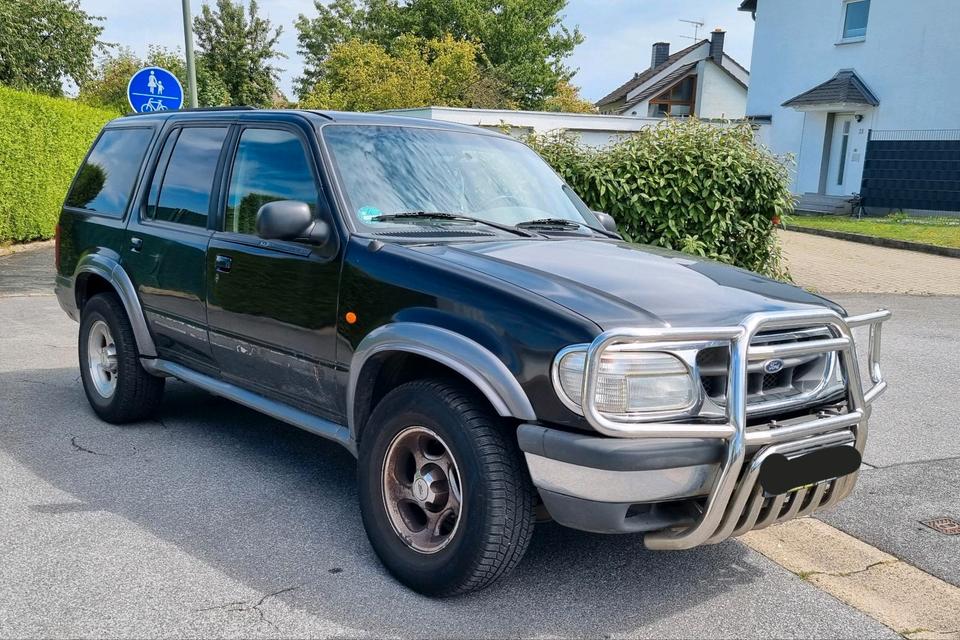 Ford Explorer 4.0 V6  4x4  1999 пробіг: 242032 рік: Oktober 1999 Benzin коробка: Automatik Juni 2025 ціна: 1300 - Фото 1