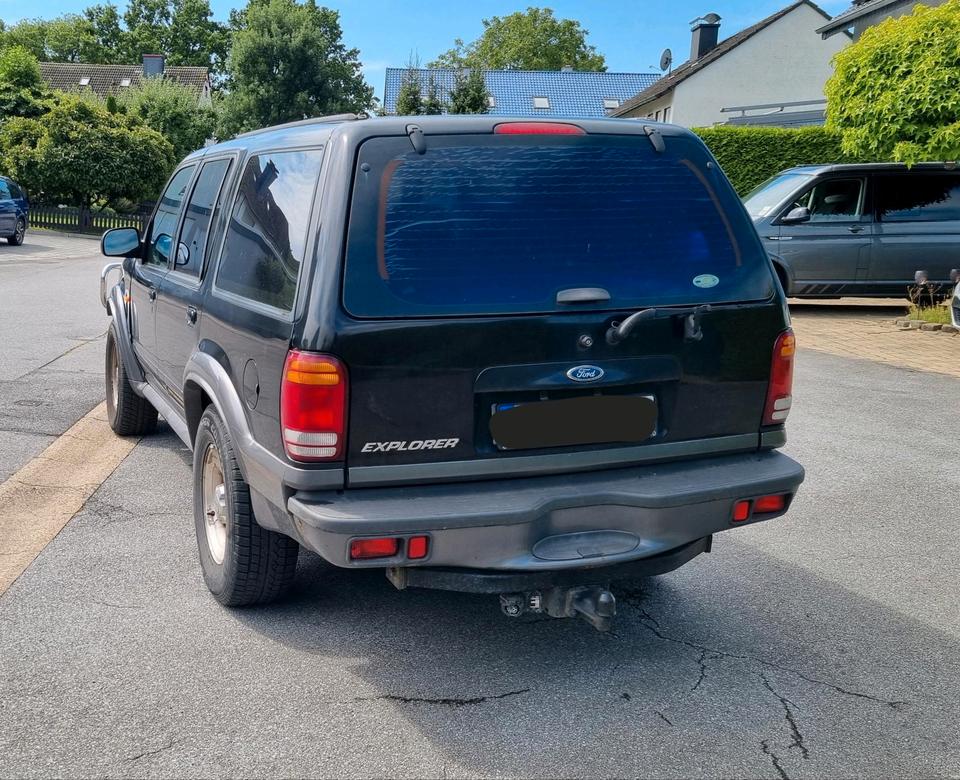 Ford Explorer 4.0 V6  4x4  1999 пробіг: 242032 рік: Oktober 1999 Benzin коробка: Automatik Juni 2025 ціна: 1300 - Фото 3