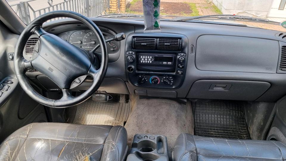 Ford Explorer 4.0 V6  4x4  1999 пробіг: 242032 рік: Oktober 1999 Benzin коробка: Automatik Juni 2025 ціна: 1300 - Фото 6