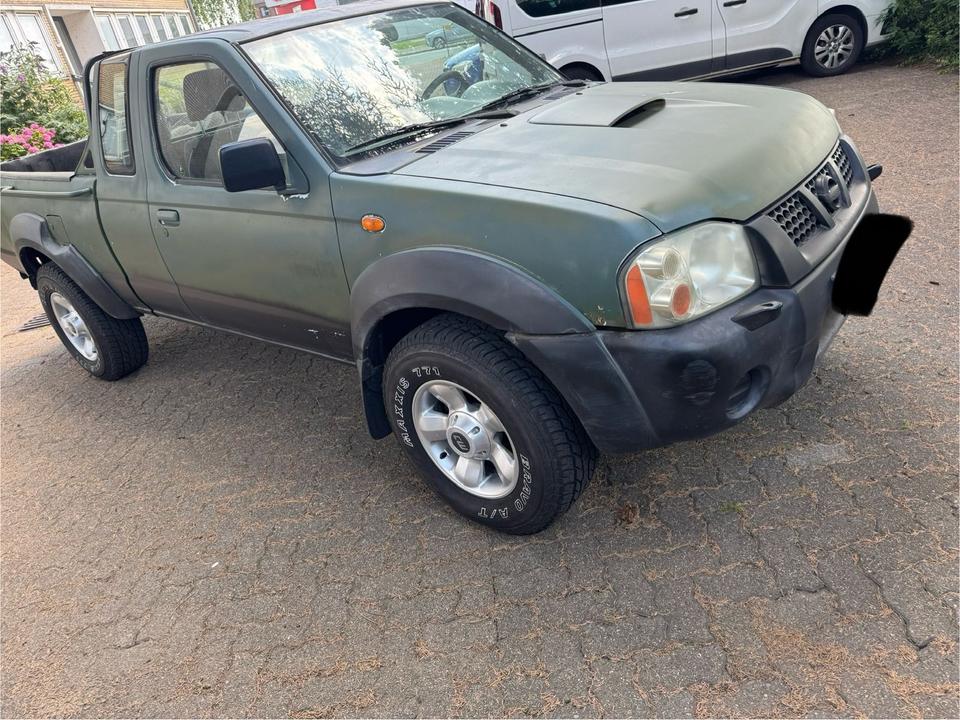 Круте авто Nissan Navara D22 2.5 Pickup 4x4 пробіг: 239000 рік: November 2006 Diesel потужність:134 PS коробка: Manuell ціна: 3700 - Фото 1