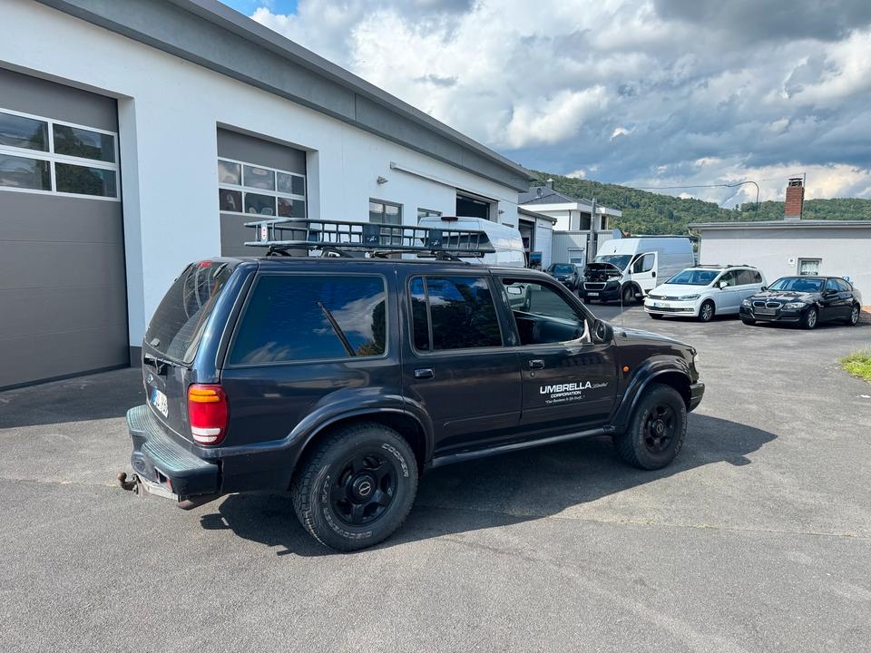 Ford Explorer U2 Limited USA SUV 4x4 - TÜV 2027 - 2.6T AHK пробіг: 221000 рік: Mai 2000 Benzin потужність:204 PS коробка: Automatik ціна: 4500 - Фото 3