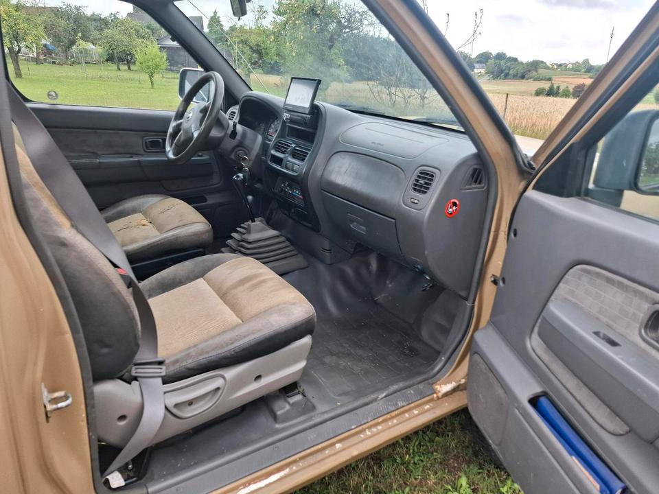 Nissan navara D22 Allrad пробіг: 101000 рік: April 2002 Diesel потужність:130 PS коробка: Manuell ціна: 4500 - Фото 5