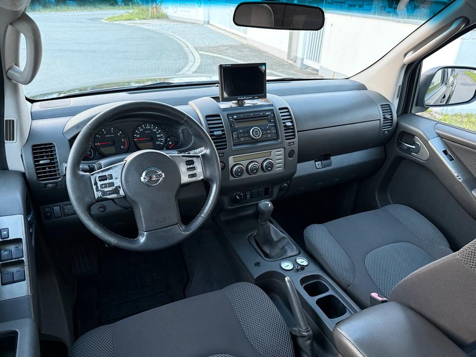 Nissan  Navara 2.5 DCI 4x4 pick-up пробіг: 220000 рік: Dezember 2007 Diesel потужність:171 PS коробка: Manuell ціна: 5600 - Фото 8