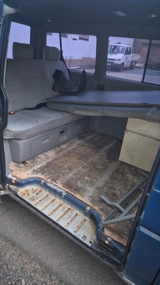 Vw T4 Bus 2.4 5 Zylinder Multivan пробіг: 451600 рік: Dezember 1995 Diesel потужність:78 PS коробка: Manuell ціна: 1600 - Фото 7