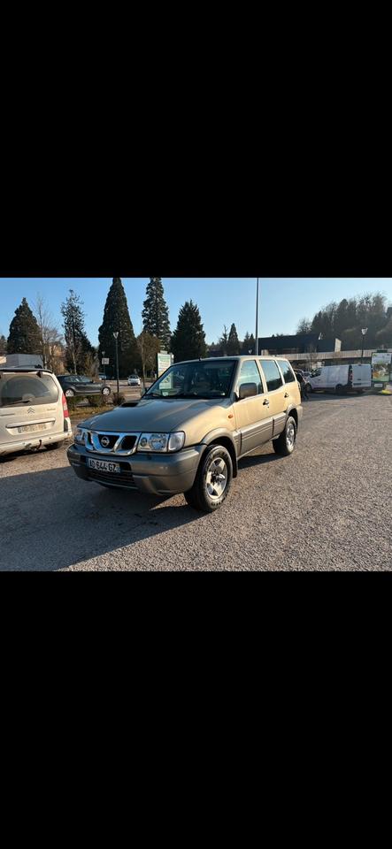 Nissan terrano 3.0 d 4x4 7 platz 154 PS пробіг: 177000 рік: Januar 2004 Diesel потужність:154 PS коробка: Manuell ціна: 4500 - Фото 0