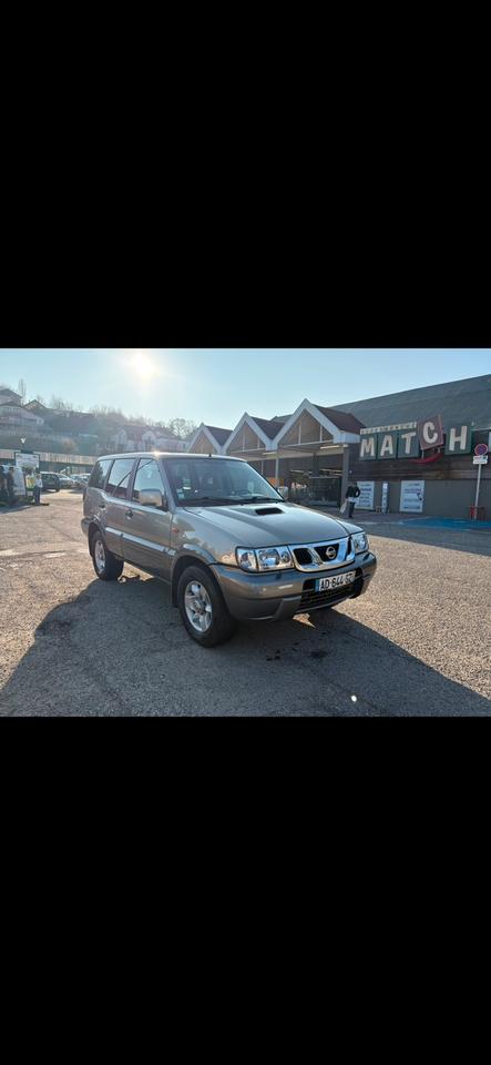 Nissan terrano 3.0 d 4x4 7 platz 154 PS пробіг: 177000 рік: Januar 2004 Diesel потужність:154 PS коробка: Manuell ціна: 4500 - Фото 1