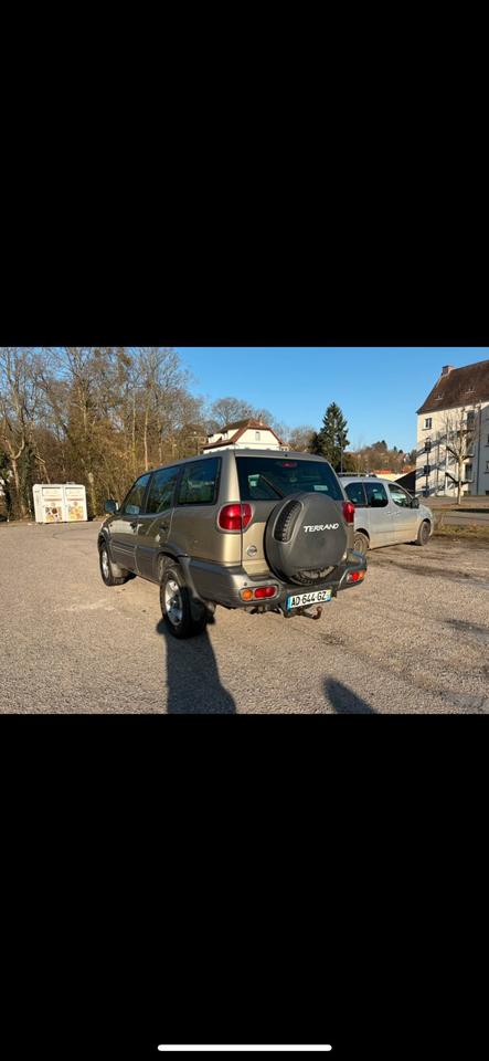 Nissan terrano 3.0 d 4x4 7 platz 154 PS пробіг: 177000 рік: Januar 2004 Diesel потужність:154 PS коробка: Manuell ціна: 4500 - Фото 3
