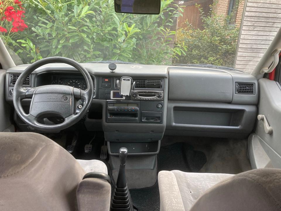 T4 Multivan пробіг: 531000 рік: Oktober 1996 Diesel потужність:102 PS коробка: Manuell ціна: 3500 - Фото 4