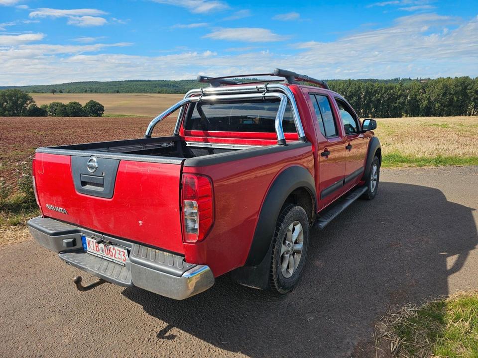 Nissan Navara Pickup Double Cab LE 4X4 пробіг: 190000 рік: Oktober 2006 Diesel потужність:171 PS коробка: Manuell ціна: 3999 - Фото 4