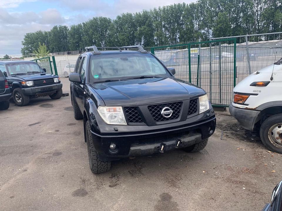 Nissan Navara 4X4 пробіг: 262000 рік: Mai 2007 Diesel потужність:171 PS коробка: Manuell ціна: 5599 - Фото 7