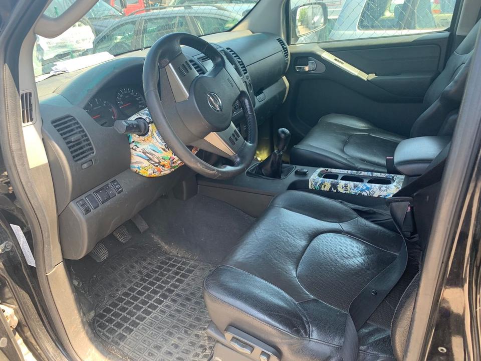 Nissan Navara 4X4 пробіг: 262000 рік: Mai 2007 Diesel потужність:171 PS коробка: Manuell ціна: 5599 - Фото 8