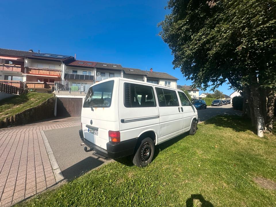 VW T4 2,4  пробіг: 198489 рік: März 1995 Diesel коробка: Manuell потужність:75 PS ціна: 3250 - Фото 4