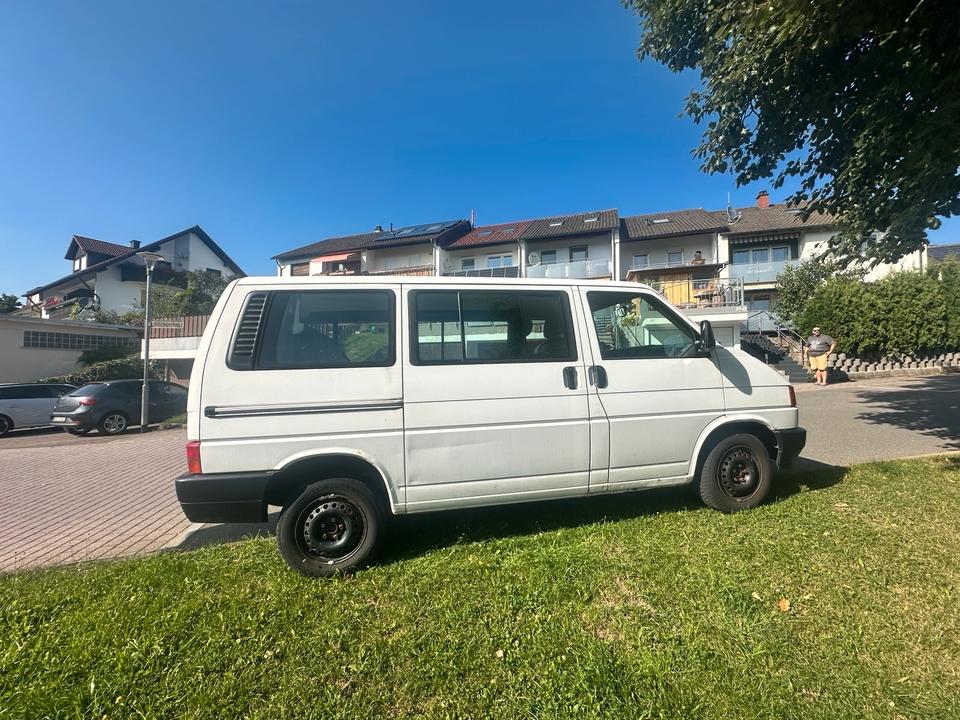 VW T4 2,4  пробіг: 198489 рік: März 1995 Diesel коробка: Manuell потужність:75 PS ціна: 3250 - Фото 5