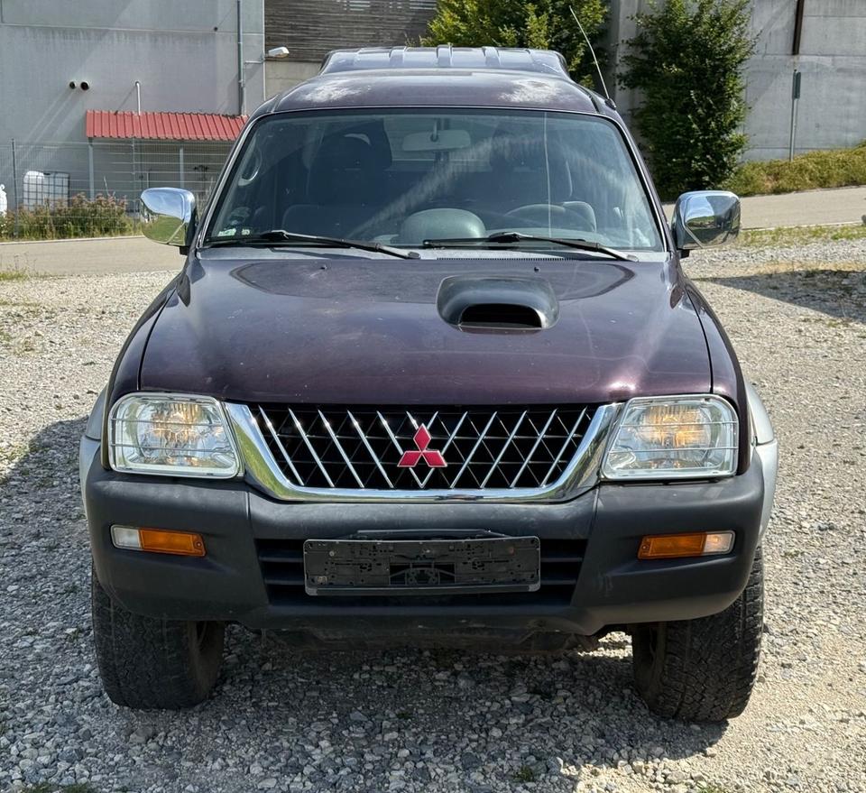 Mitsubishi L200 Pick-Up Double Cab 2.5TD 4WD пробіг: 231000 рік: Mai 2002 Diesel потужність:116 PS коробка: Manuell ціна: 4600 - Фото 5