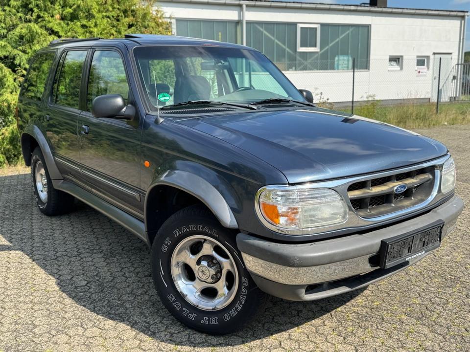 Ford Explorer 4.0 V6 4x4  пробіг: 308000 рік: Oktober 1998 Benzin потужність:207 PS коробка: Automatik ціна: 2890 - Фото 1