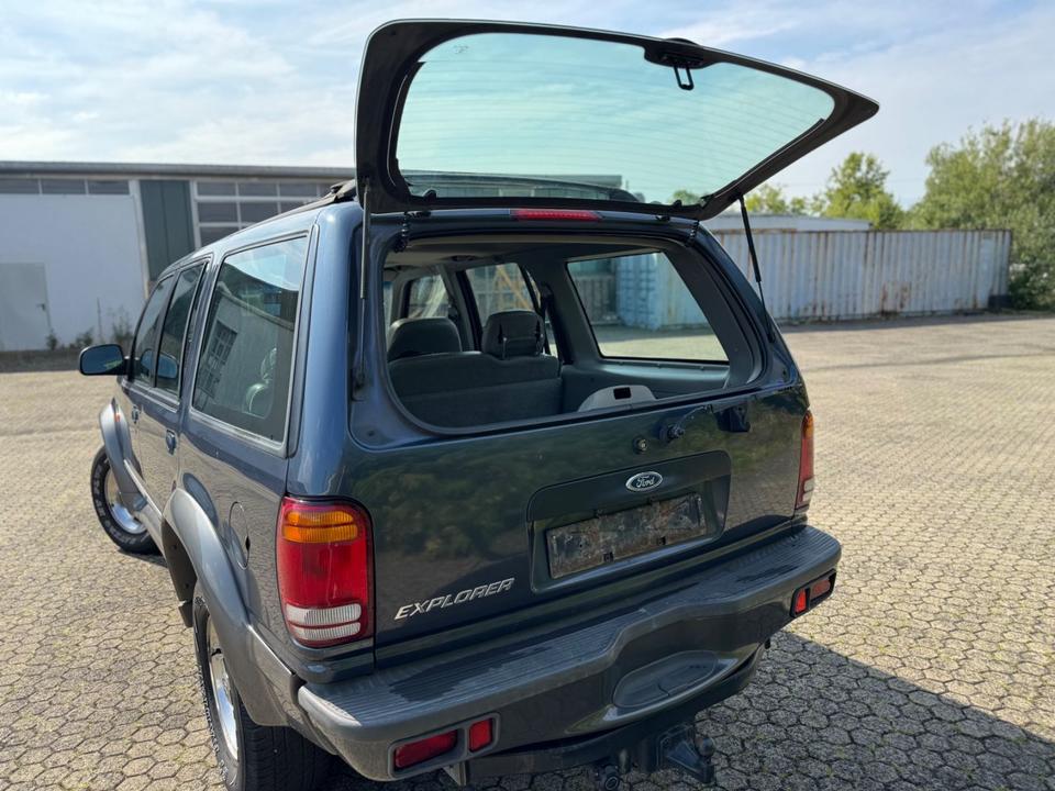 Ford Explorer 4.0 V6 4x4  пробіг: 308000 рік: Oktober 1998 Benzin потужність:207 PS коробка: Automatik ціна: 2890 - Фото 10