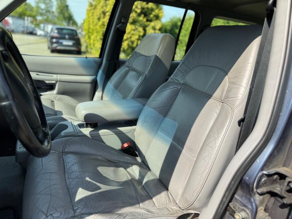 Ford Explorer 4.0 V6 4x4  пробіг: 308000 рік: Oktober 1998 Benzin потужність:207 PS коробка: Automatik ціна: 2890 - Фото 5