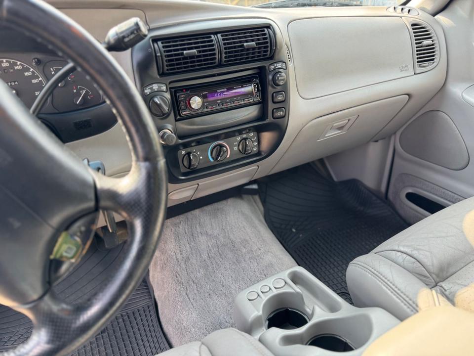 Ford Explorer 4.0 V6 4x4  пробіг: 308000 рік: Oktober 1998 Benzin потужність:207 PS коробка: Automatik ціна: 2890 - Фото 8