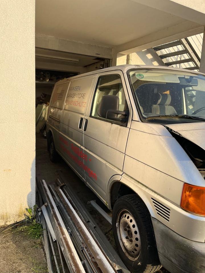 Volkswagen T4 Multivan пробіг: 330000 рік: Oktober 1997 Diesel потужність:102 PS коробка: Manuell ціна: 800 - Фото 6