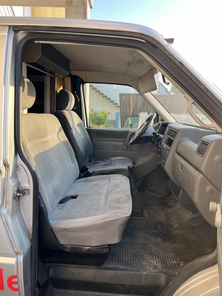 Volkswagen T4 Multivan пробіг: 330000 рік: Oktober 1997 Diesel потужність:102 PS коробка: Manuell ціна: 800 - Фото 7