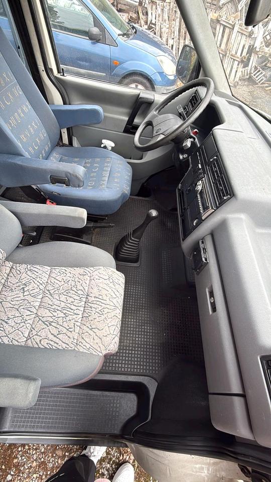 Перегнати авто з Європи Volkswagen T4 Multivan Camper 1.9 Diesel  пробіг: 276698 потужність:105 PS коробка: Manuell ціна: 2250 - Фото 16