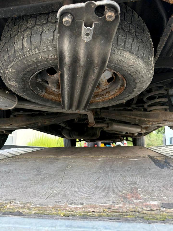 Перегнати авто з Європи Volkswagen T4 Multivan Camper 1.9 Diesel  пробіг: 276698 потужність:105 PS коробка: Manuell ціна: 2250 - Фото 8