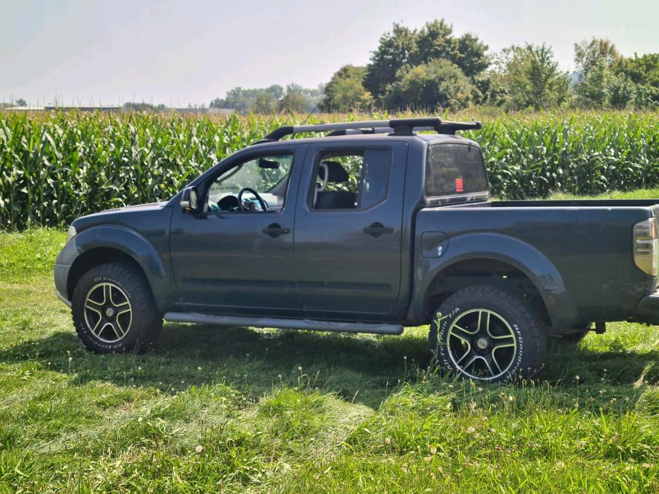 Nissan Navara D40 DOKA 3000kg AHK 4x4 PICKUP пробіг: 270000 рік: Dezember 2007 Diesel потужність:171 PS коробка: Manuell ціна: 5500 - Фото 0