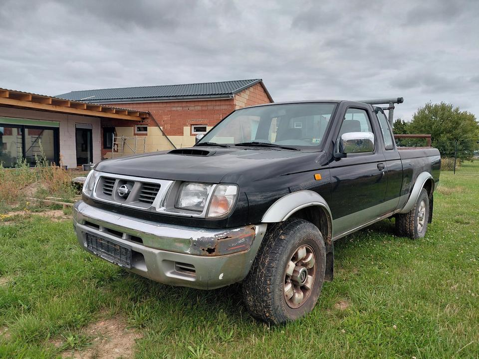Nissan Navara 4x4  пробіг: 160000 рік: Februar 2000 Diesel потужність:101 PS коробка: Manuell ціна: 2490 - Фото 2