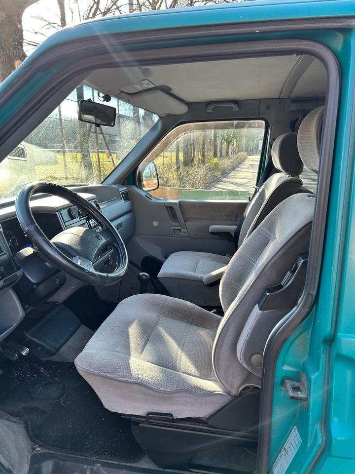 Volkswagen T4 Multivan пробіг: 290000 рік: April 1994 Diesel потужність:68 PS коробка: Manuell ціна: 2300 - Фото 0
