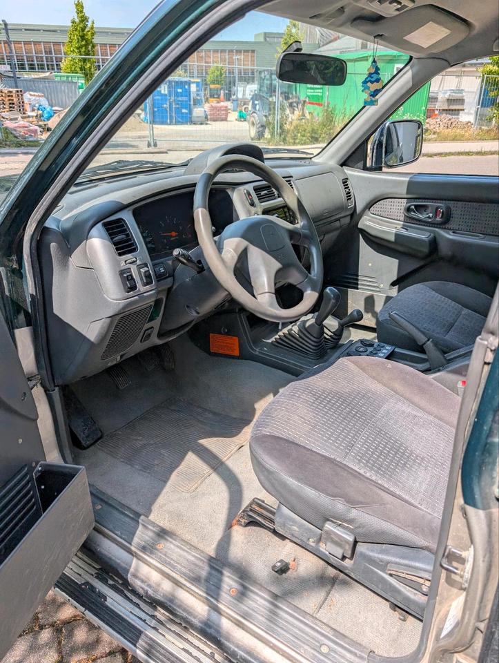 Mitsubishi L200 4x4 пробіг: 216000 рік: Mai 2006 Diesel потужність:116 PS коробка: Manuell ціна: 5450 - Фото 5