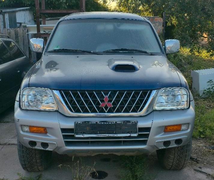 Mitsubishi L200 K60 пробіг: 319790 рік: April 2000 Diesel потужність:106 PS коробка: Manuell ціна: 5000 Blau - Фото 0