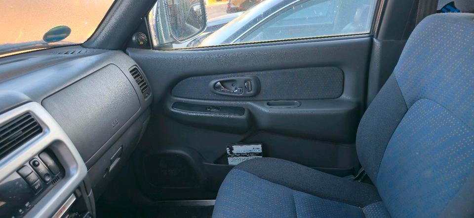 Mitsubishi L200 K60 пробіг: 319790 рік: April 2000 Diesel потужність:106 PS коробка: Manuell ціна: 5000 Blau - Фото 12