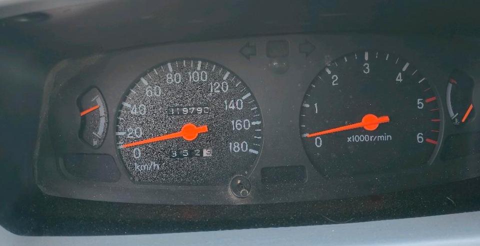 Mitsubishi L200 K60 пробіг: 319790 рік: April 2000 Diesel потужність:106 PS коробка: Manuell ціна: 5000 Blau - Фото 16