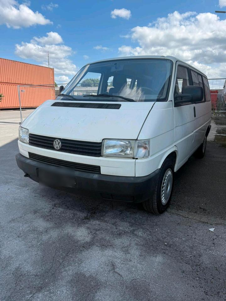 Volkswagen T4 Multivan Camper 1.9 Diesel пробіг: 276698 рік: März 1995 потужність:100 PS ціна: 2299 - Фото 0