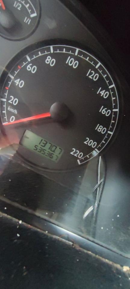  Дпомога з купівлі та пригону авто для військових Volkswagen T5 Multivan  пробіг: 535000 Diesel потужність:174 PS коробка: Manuell ціна: 3000 - Фото 4