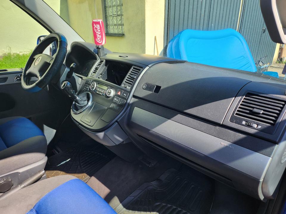 Volkswagen T5 Multivan 2,5 TDI пробіг: 336840 рік: November 2004 Diesel потужність:131 PS коробка: Manuell ціна: 3000 - Фото 11