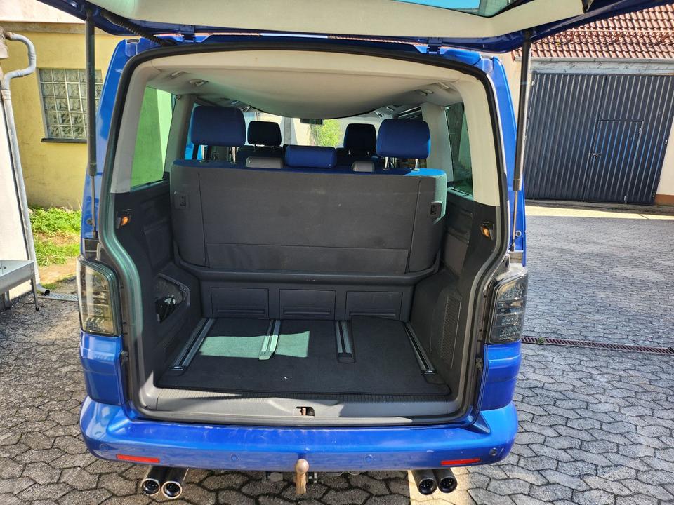 Volkswagen T5 Multivan 2,5 TDI пробіг: 336840 рік: November 2004 Diesel потужність:131 PS коробка: Manuell ціна: 3000 - Фото 2