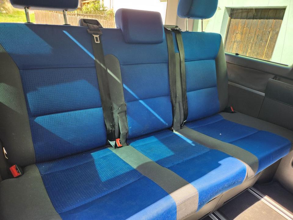 Volkswagen T5 Multivan 2,5 TDI пробіг: 336840 рік: November 2004 Diesel потужність:131 PS коробка: Manuell ціна: 3000 - Фото 6