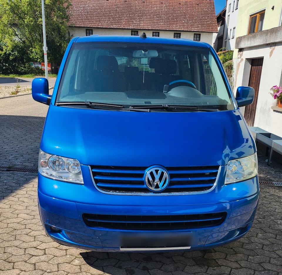 Volkswagen T5 Multivan 2.5 TDI пробіг: 336840 рік: November 2004 Diesel потужність:131 PS коробка: Manuell - Фото 0