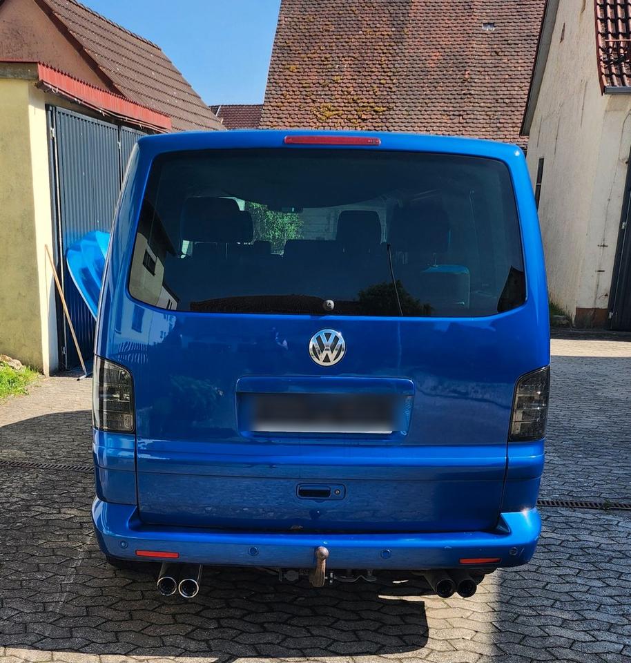Volkswagen T5 Multivan 2.5 TDI пробіг: 336840 рік: November 2004 Diesel потужність:131 PS коробка: Manuell - Фото 1