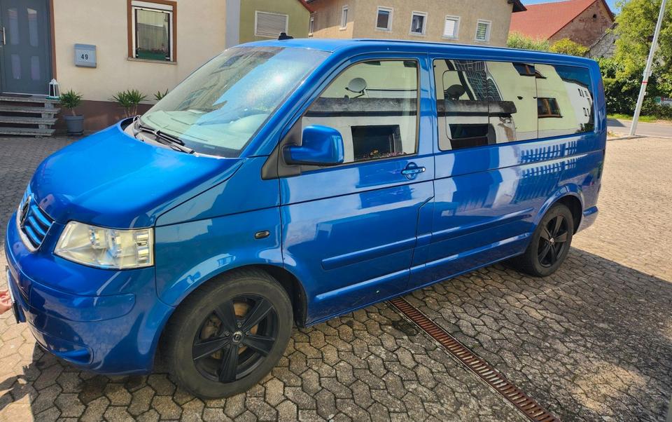 Volkswagen T5 Multivan 2.5 TDI пробіг: 336840 рік: November 2004 Diesel потужність:131 PS коробка: Manuell - Фото 4
