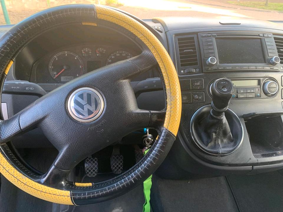  Дпомога з купівлі та пригону авто VW T5 Multivan пробіг: 294000 рік: September 2003 Diesel потужність:130 PS коробка: Manuell ціна: 3000 - Фото 6
