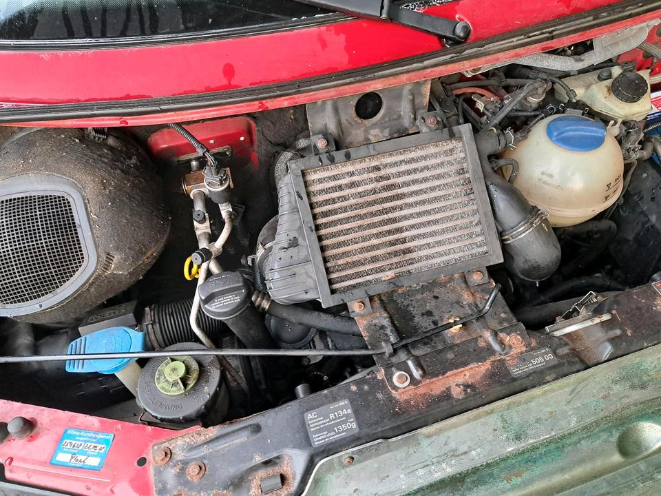 Vw T4 Multivan rot 2.5 TDI Abs Klima 7 Sitzer пробіг: 338000 рік: Januar 1997 Diesel потужність:102 PS ціна: 2500 - Фото 15