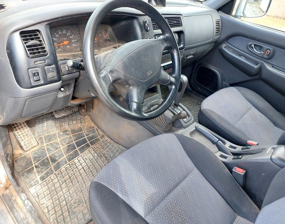 Чудове авто для ЗСУ L200 Mitsubishi Lkw Zulassung Diesel 2.5 Automattic пробіг: 271100 рік: November 2003 Diesel потужність:115 PS коробка: Automatik ціна: 4444 - Фото 4