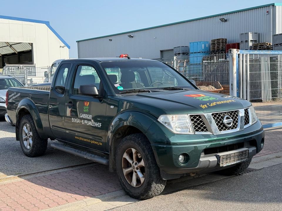 Nissan Navara Pickup King Cab SE 4X4 пробіг: 182000 рік: Juni 2007 Diesel потужність:171 PS коробка: Manuell ціна: 3900 - Фото 2