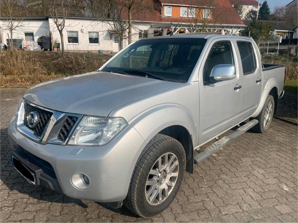 Nissan Navara LE 3.0 V6 dCi Autm. 4X4 Double Cab пробіг: 188000 рік: Juli 2014 Diesel потужність:231 PS коробка: Automatik ціна: 4999 - Фото 0