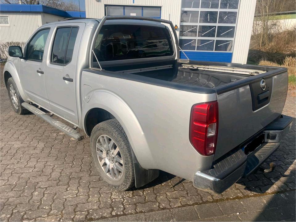 Nissan Navara LE 3.0 V6 dCi Autm. 4X4 Double Cab пробіг: 188000 рік: Juli 2014 Diesel потужність:231 PS коробка: Automatik ціна: 4999 - Фото 1
