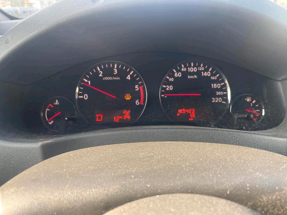 Nissan Navara LE 3.0 V6 dCi Autm. 4X4 Double Cab пробіг: 188000 рік: Juli 2014 Diesel потужність:231 PS коробка: Automatik ціна: 4999 - Фото 14